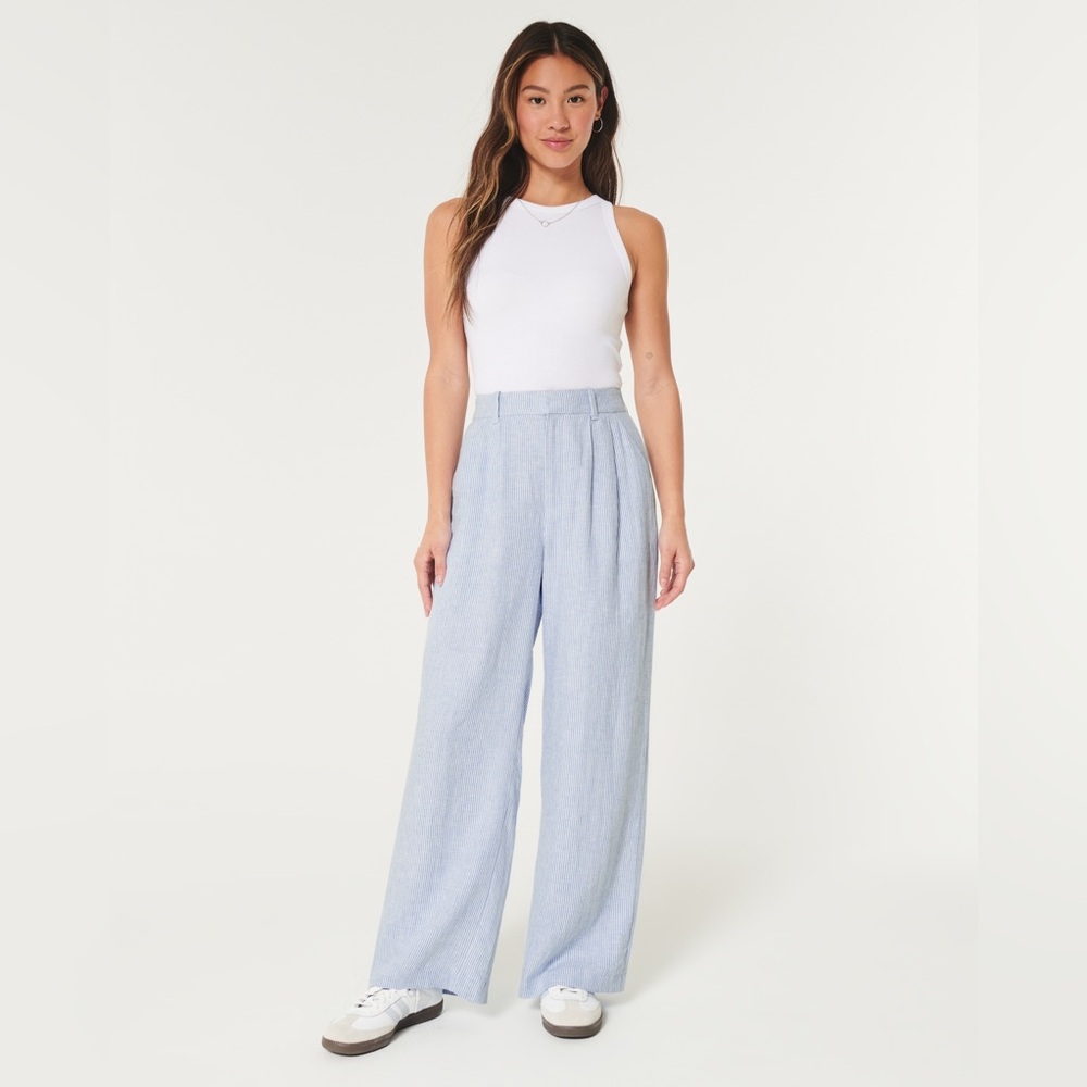 Hollister Livvy Ultra High-Rise Wide-Leg Linen-Blend Pants